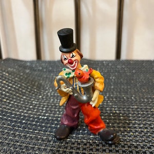 Clown playing saxophone