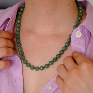 Vintage Natural Jade Round Beaded Hand Knotted Necklace