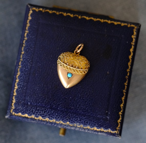 Antique 9ct Gold Puffy Heart Charm Pendant with T… - image 1