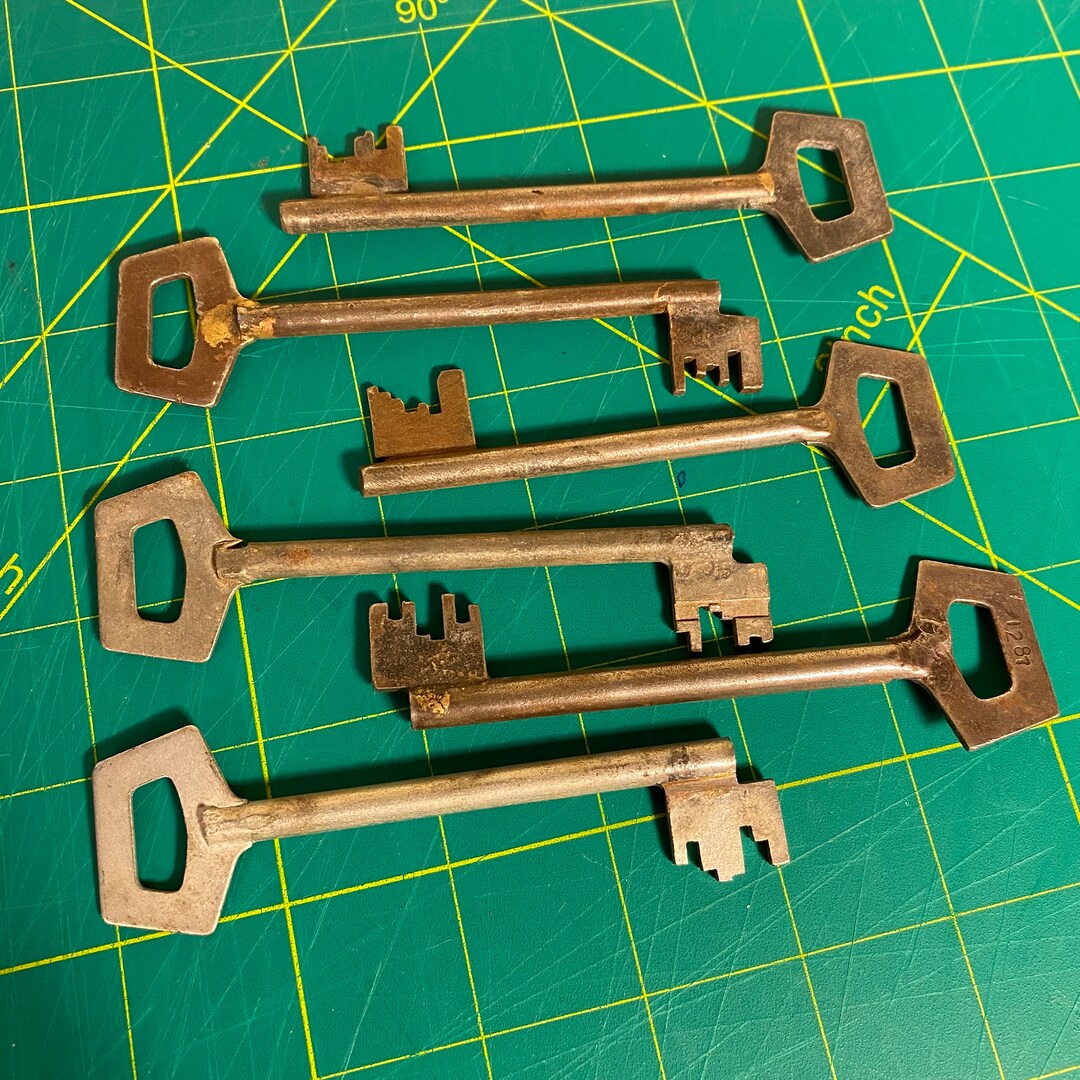 Vintage Skeleton Keys (lot of 6), Authentic Antique Metal Skeleton Keys ...