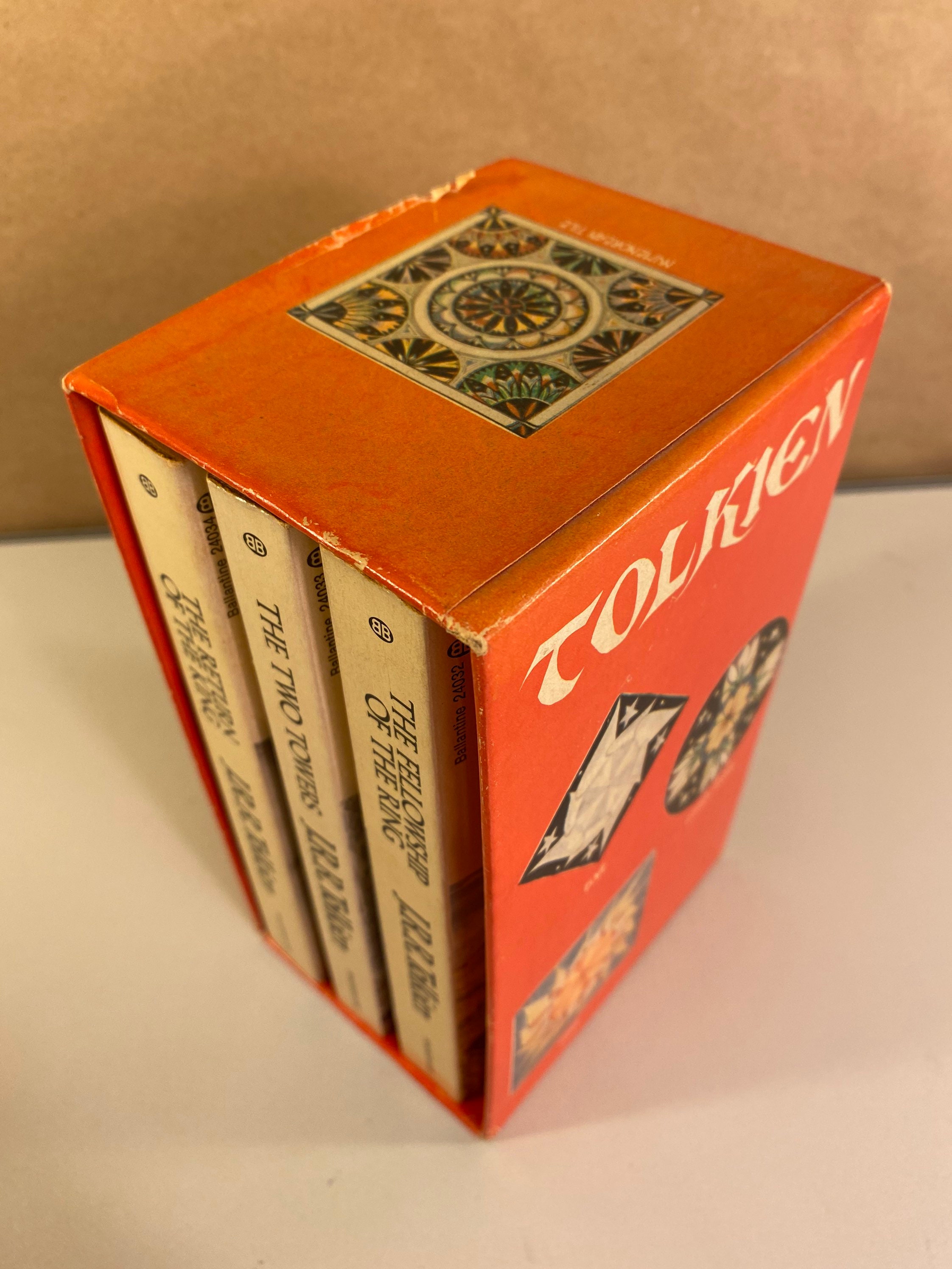 TCG - The Lord of the Rings - 3 book boxset.