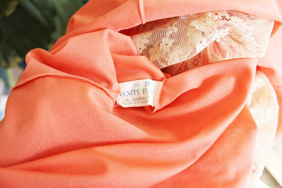 Vintage Peach Long Nightie with Tan Lace Detail |… - image 4