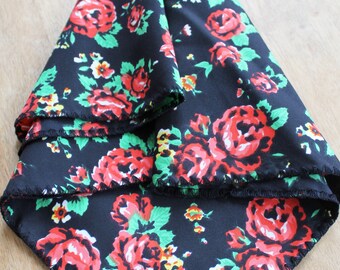 Patrón de rosas rojas y negras vintage Pañuelo