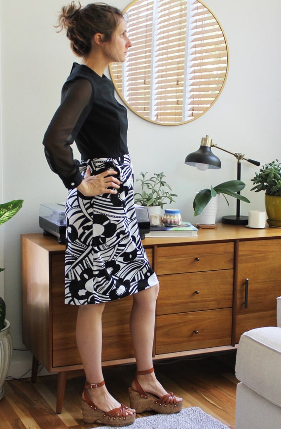 Black & White Floral 60s Pencil Dress