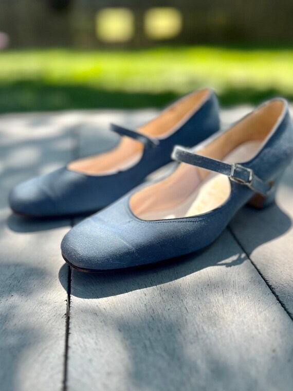 Retro 80s Denim Blue Mary Jane Pump Gem