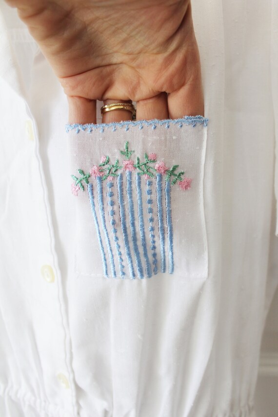 Vintage Embroidered Floral Sweet White Shirt Dress - image 6