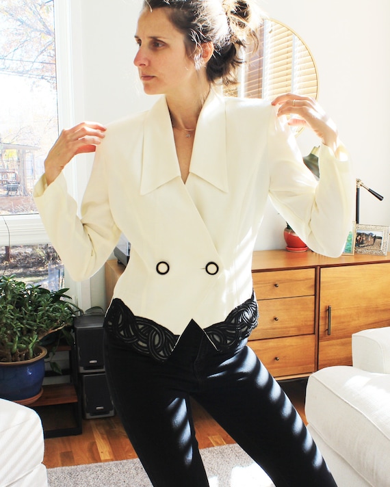 Vintage Black & White 1980s Blazer Cut Blouse - image 2