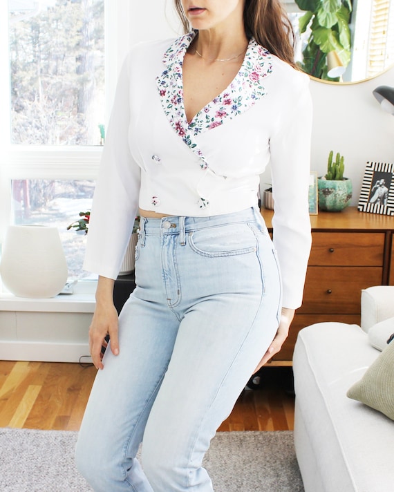 Vintage Floral White Cropped Double Breasted Top