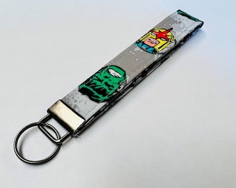 Correa para llavero Marvel Vision y Hulk