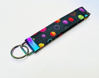 Correa de llavero con círculos de colores