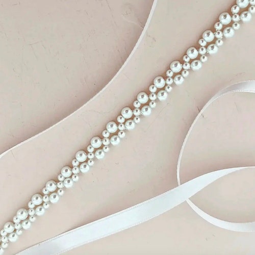 Custom fresh water pearl bridal belt Handmade Pearl Bridal Belt: Freshwater Pearls & Diamantes  main image 3