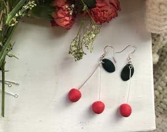 Boucles d’oreilles en argile de cerise