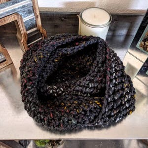 Women&#39;s infinity scarf | Women&#39;s scarf |  Infinity scarf | Black infinity scarf | Black cowl | Rainbow | Oversized scarf | Chunky scarf