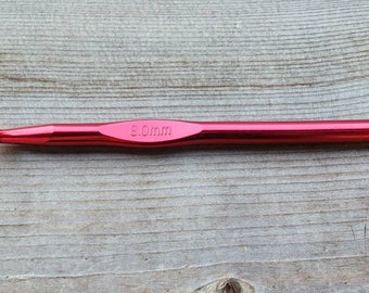 Crochet Hooks Aluminum Crochet Hooks, 8mm and 9mm, Red Blue, Tool Supply  Handmade, Supplies for Making, Ready to Ship, Comfort Grip Soft 