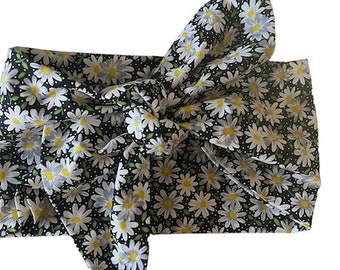 OVERSIZED BLACK  HEADWRAP wtihe daisies and dots