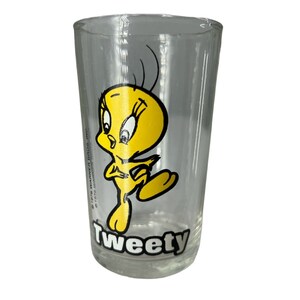 Vintage 1976 Dancing Tweety Bird drinking glass Warner Bros Bugs bunny embossed