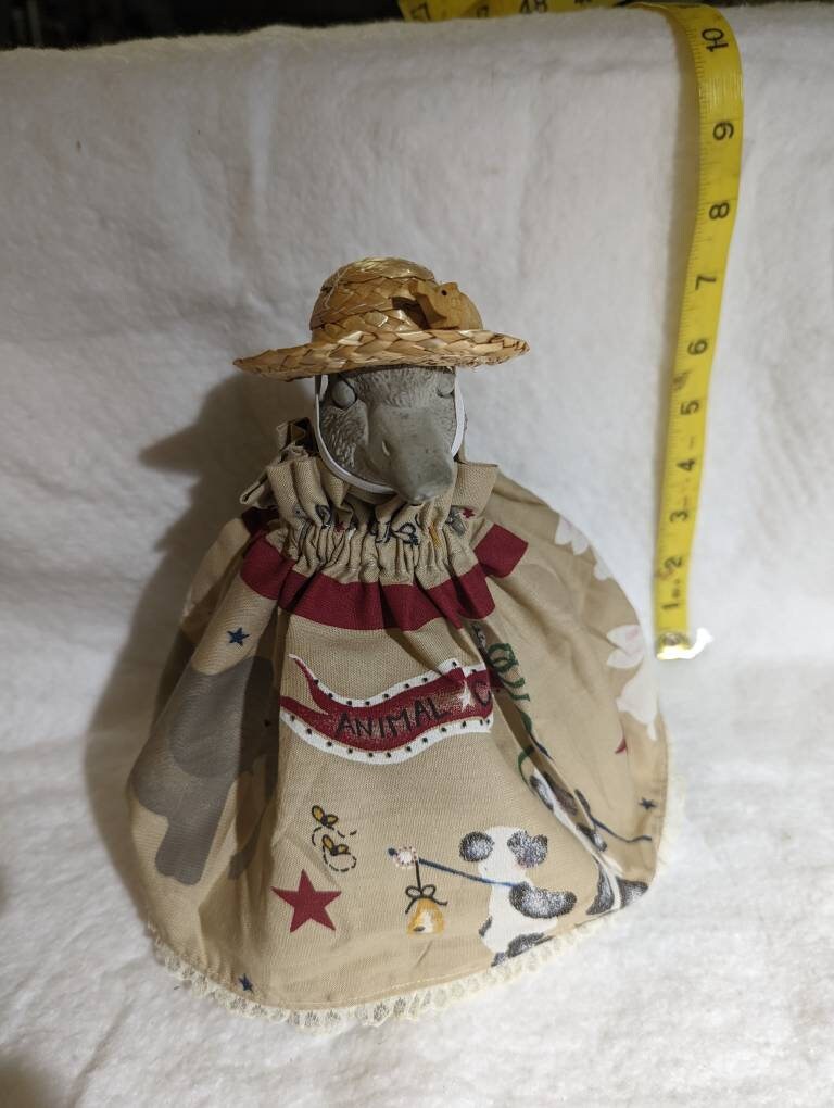 BABY Goose Clothes. Animal Dress with 4 optional hand carved wood animals on hats. Size SMALL Gosling, Goose Clothing, Geese Outfits.