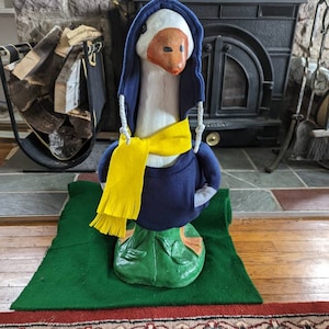 Goose Clothing. Blue Hoodie with yellow scarf. Size Large 24&quot;-27&quot;. Optional color scarf. Inquire with color. Porch goose