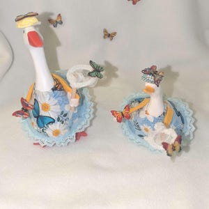 DESK GOOSE Butterfly Catcher Outfit. For Desk Goose Sizes 4.5&quot;-5.5&quot; and 6&quot;-7&quot;. Summer fun with this cute outfit. Desk Goose fun!