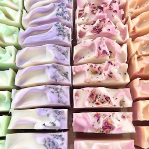 Wholesale Handmade Soap Bars in Bulk – Cold Process Vegan Soaps for Resale, Shower Favors & Wedding Gifts
