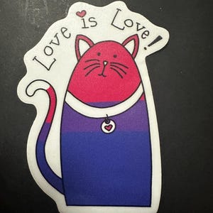 Sticker vinyle Love is Love Cat, couleurs bisexuelles, drapeau bi pour verres, bouteille d'eau, ordinateur portable, voiture, cahiers, album