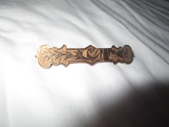 19th C Antique Victorian Engraved Bar Brooch with… - image 2