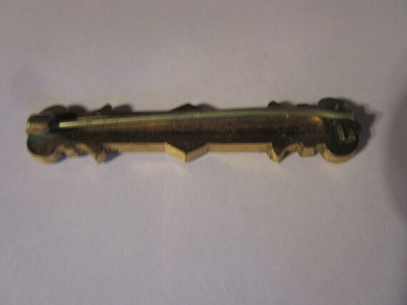 19th C Antique Victorian Engraved Bar Brooch with… - image 4