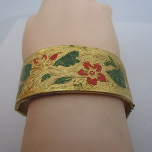 Vintage Wide Hinged Bangle Bracelet with Enameled Engraved Floral Decoration