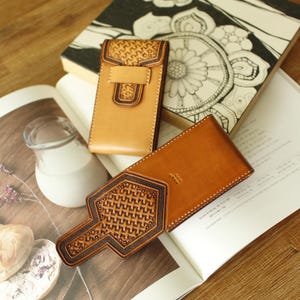 Hand-Carved Leather Cigarette Case | OOAK Vintage Tobacco Pouch | Personalized Gift for Smokers | Artisan Engraved Holder