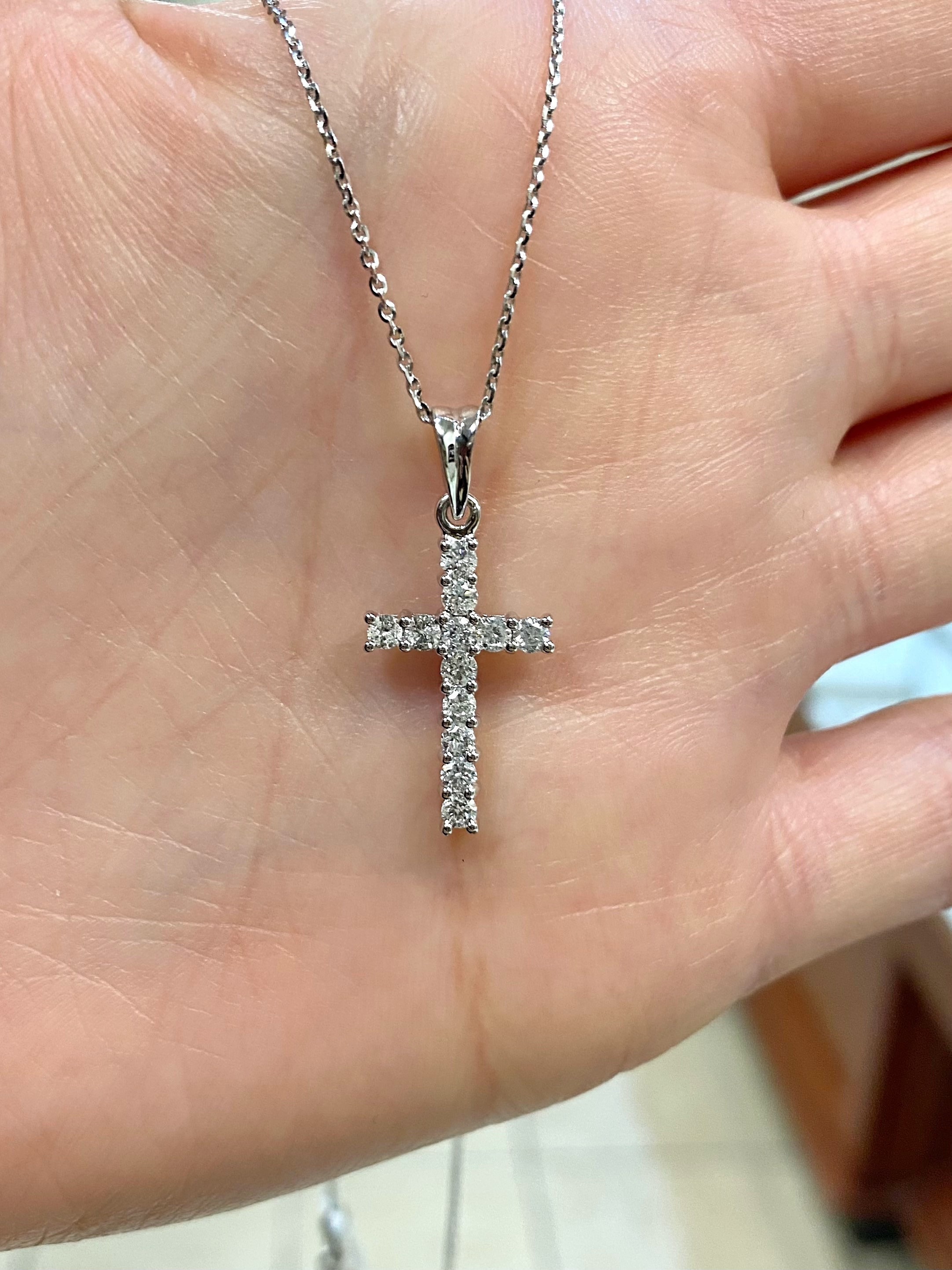 Pendentif Croix Religieuse En Or Blanc 14 Carats Avec Diamant Cultivé 1,65 Cctw - Neuf Sans Boîte