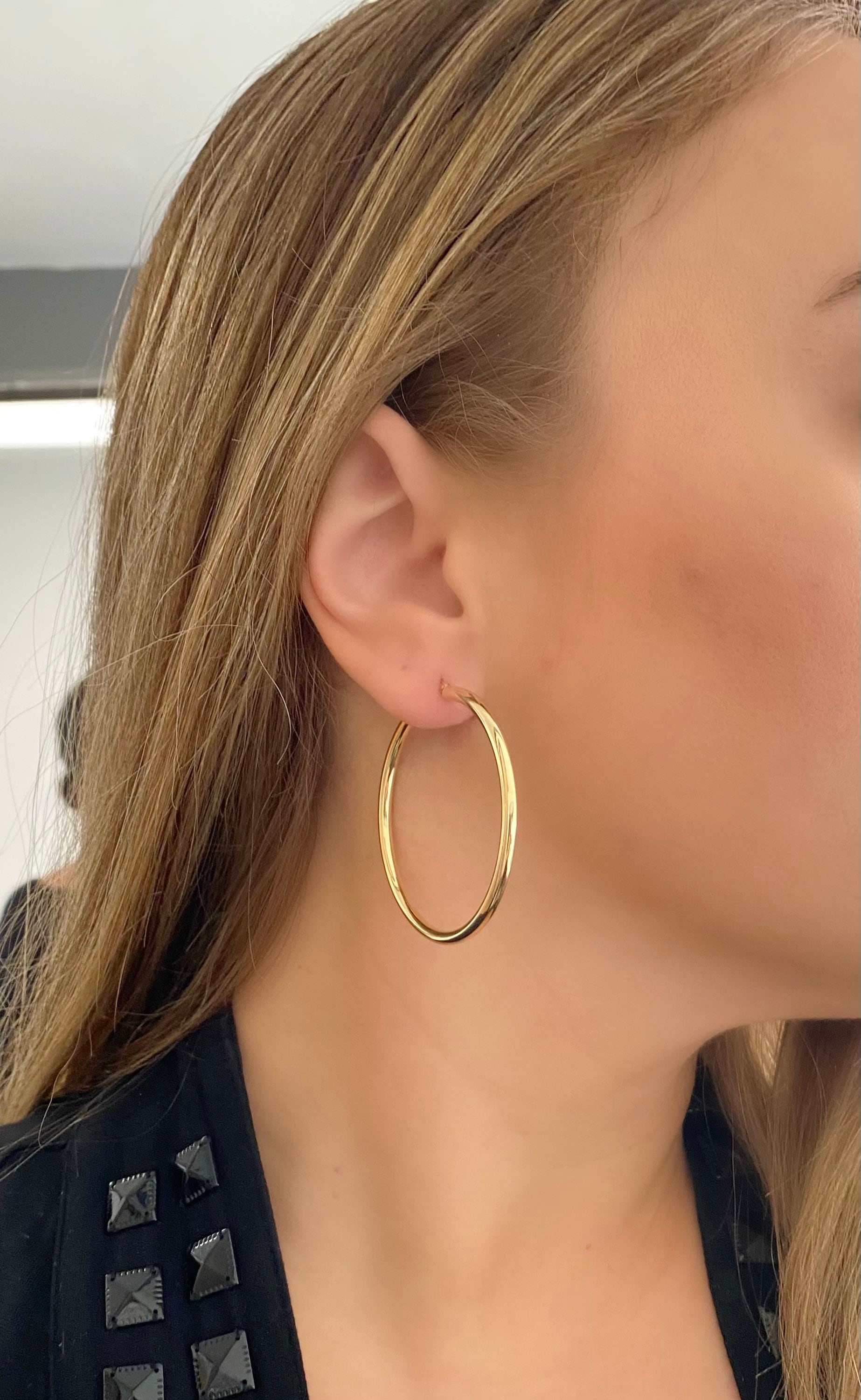 2 inch hoop earrings deals