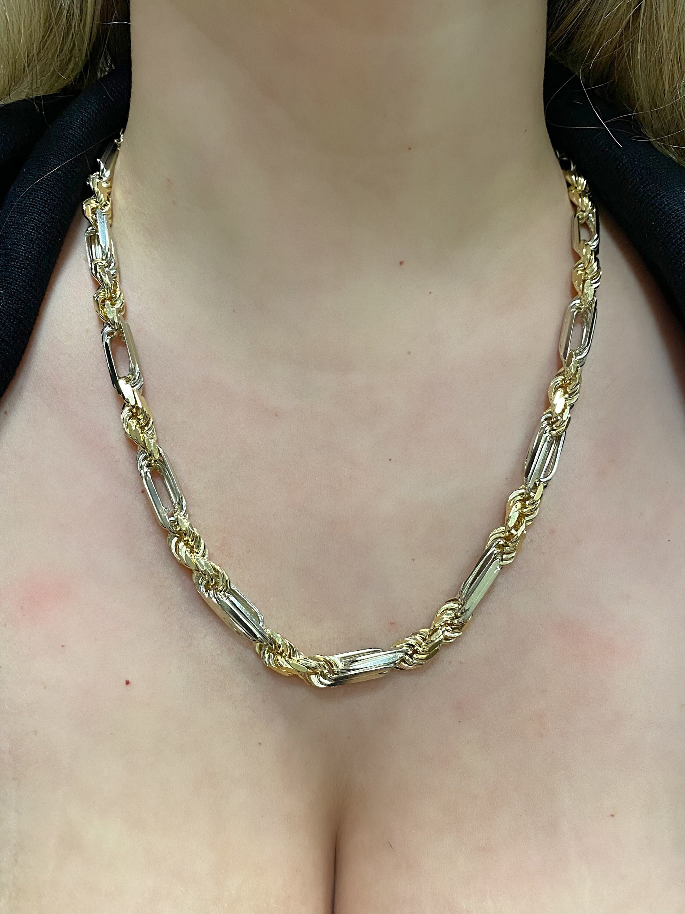 Gold Figaro Chains - 10kt or 14kt Solid Gold | Lirys Jewelry 14kt / 9.5mm / 28