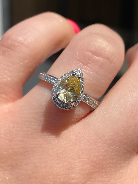 Aggregate 170+ yellow diamond engagement ring vintage best