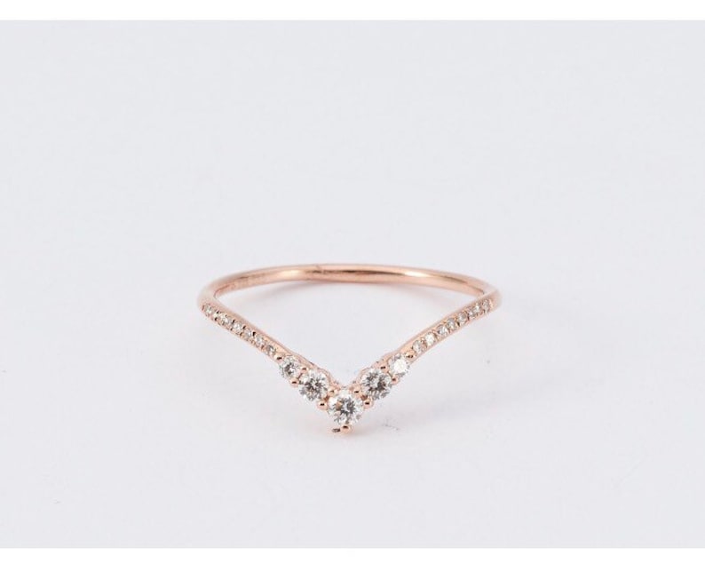 Classic V shape wedding band. Tiara diamond band. V shape Etsy
