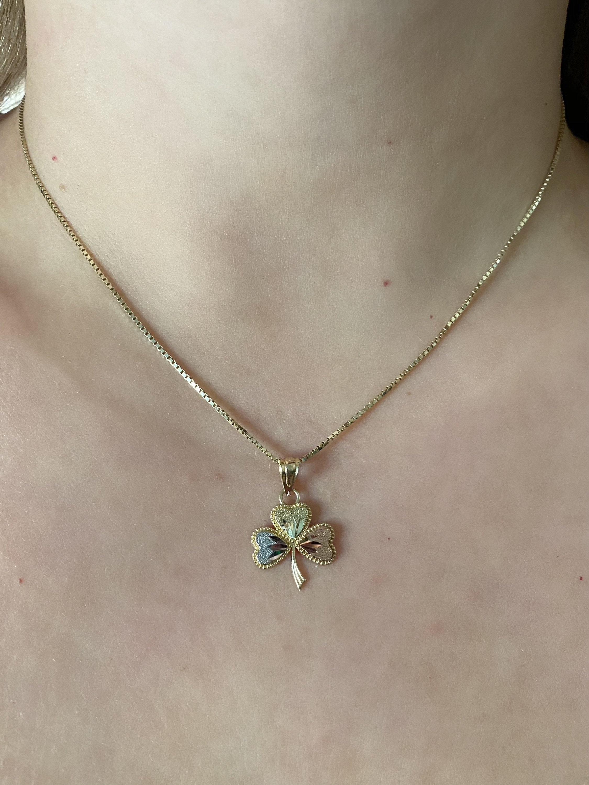 18K Yellow Gold Diamond Four Leaf Clover Necklace