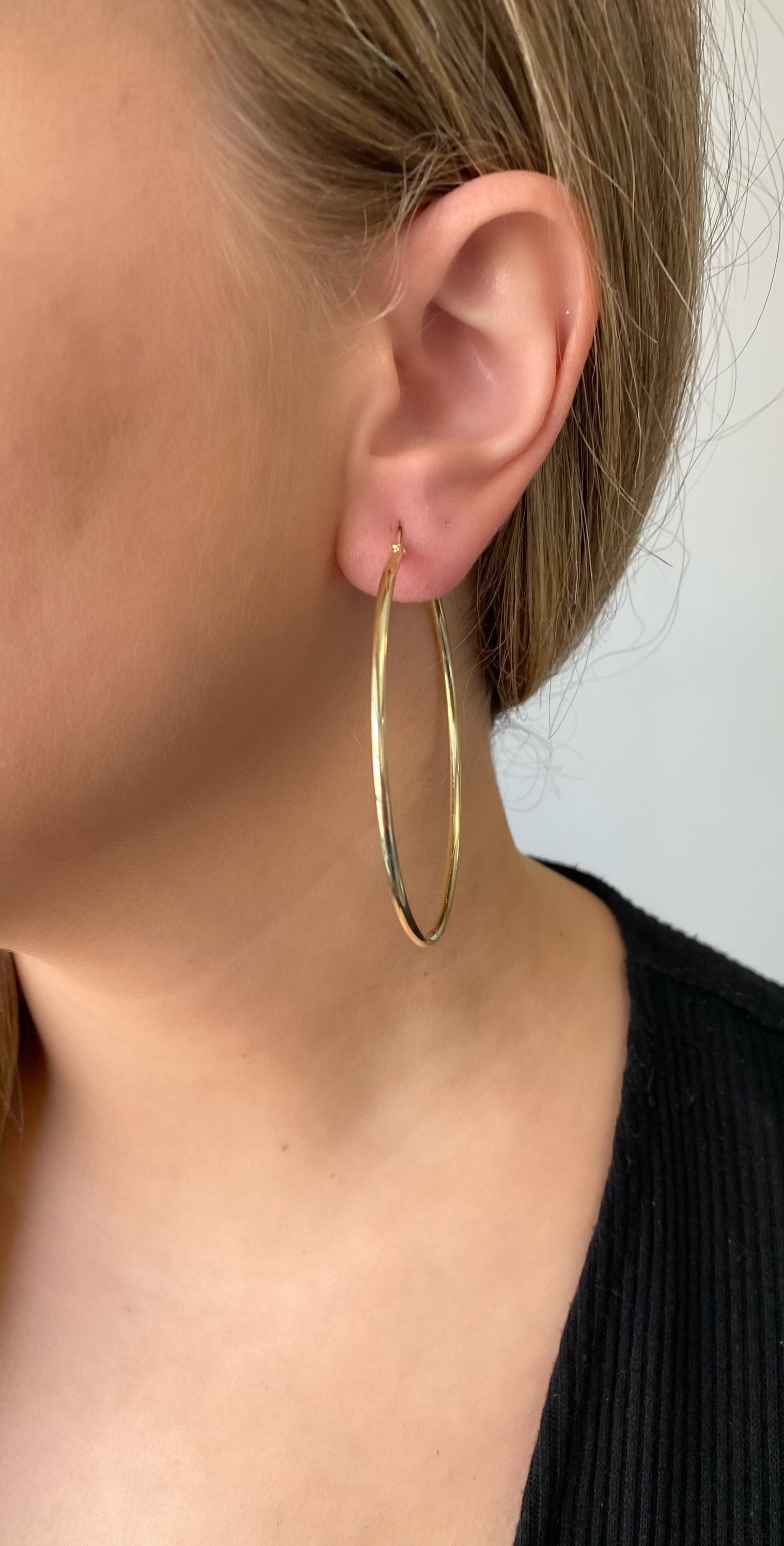 2.5 gold hoop earrings deals