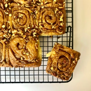 STICKY BUNS Baking Kit / DIY Cinnamon Rolls / Carmel Pecan / Fall Gift Set / Date Night Box / Autumn Brunch / Mothers Teachers / Seasonal