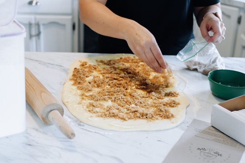 DIY Cinnamon Roll Baking Kit