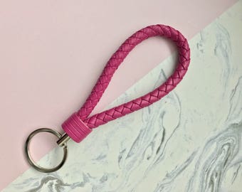 Porte-clés en cuir tressé Vegan tressé porte clés cuir tressé porte-clés fuchsia cuir porte-clés porte-clés en cuir porte-clé tressé