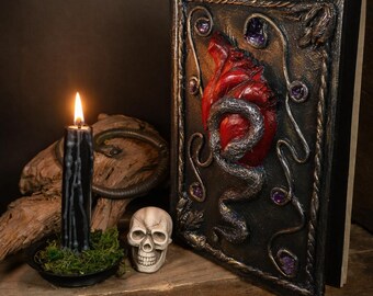 Handgemaakte Gothic Journal, Snake & Heart Grimoire, Dark Fantasy-boek, horrordecor, occult notitieboek, uniek cadeau