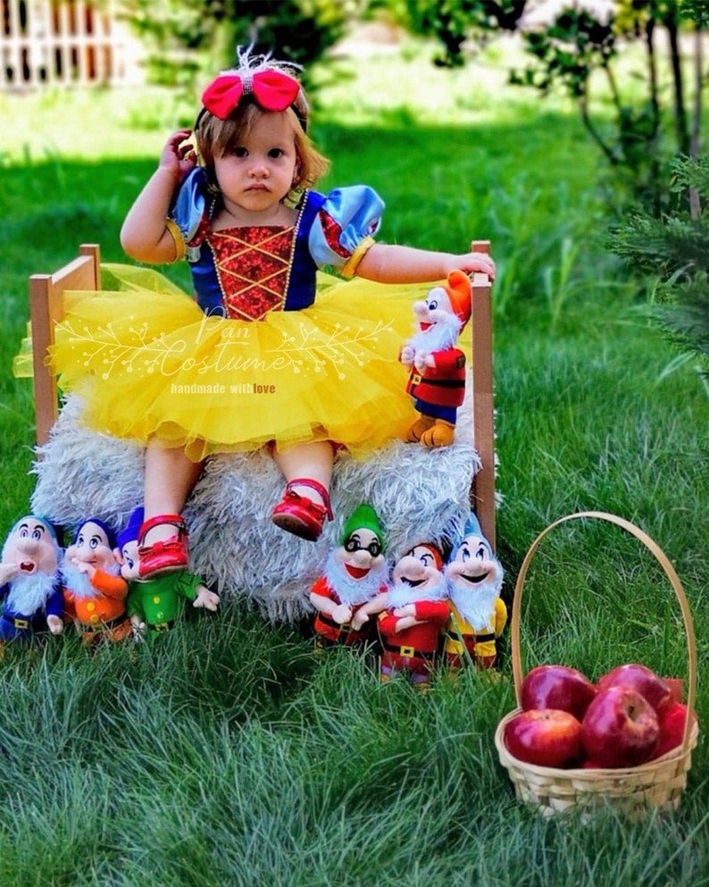 First Birthday Dress Snow White Baby Dress Snow White Party Dress Toddler Photo Shoot Snow White Outfit. 1st Birthday Dress