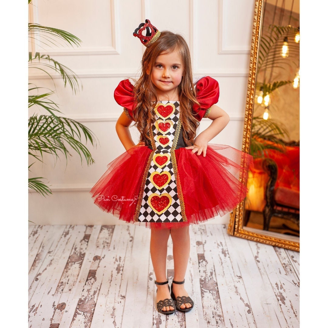 Queen of Hearts Costumes