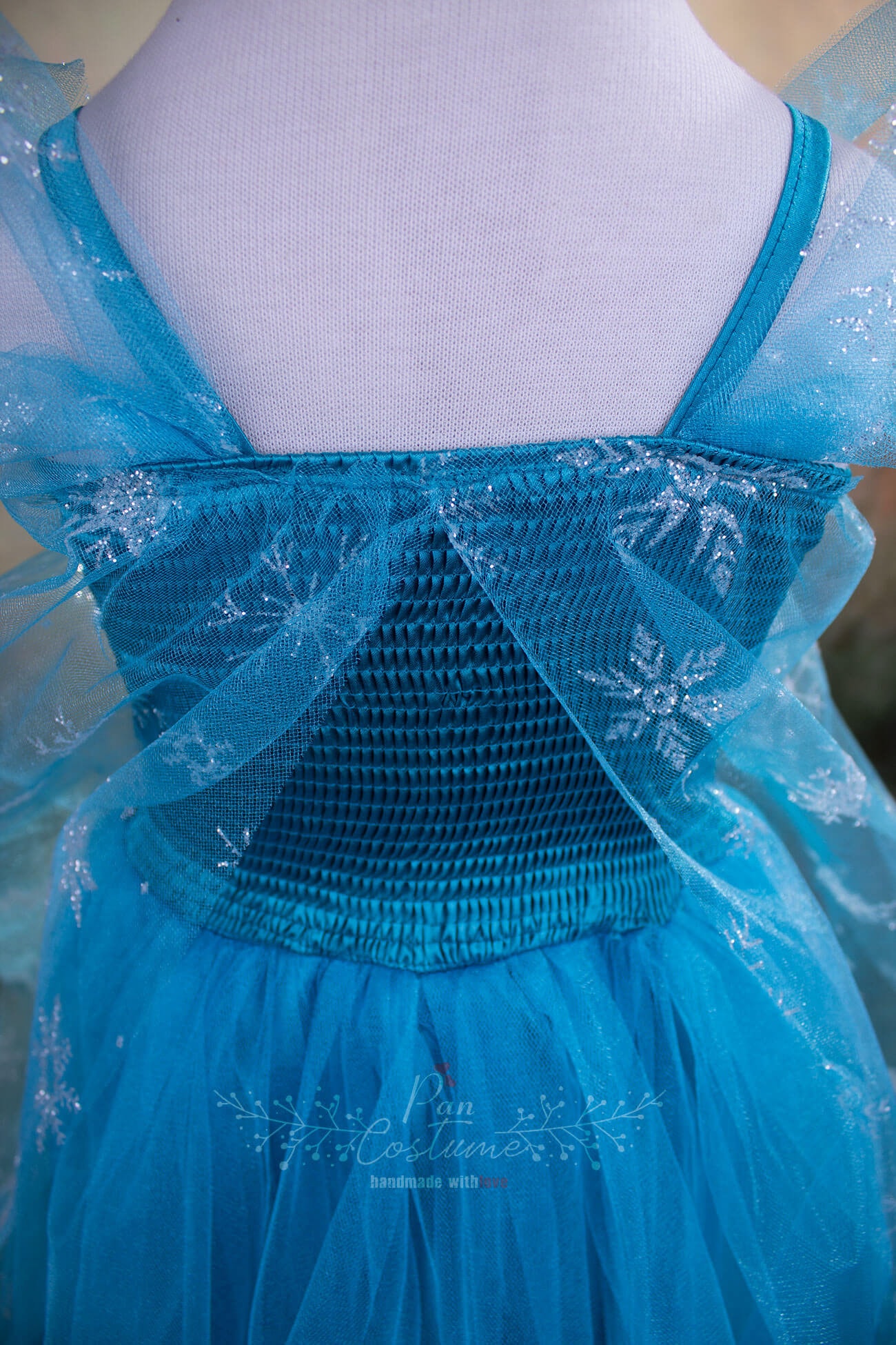 Frozen Princess Girl Birthday Party Theme Ideas | Celebrate with Elsa, Anna,  Olaf and Kristoff | Frozen elsa dress, Princess elsa dress, Frozen dress