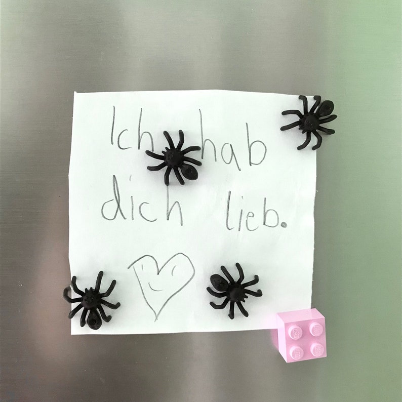 LEG0 Spinne Magnet Kühlschrank originelle Idee Ostergeschenk für sie für ihn Kindergeburtstag gruselig Spaß Deko Party Freund Freundin Bild 2