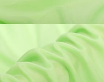 Tessuto di cotone e seta verde chiaro: per cucire abbigliamento, larghezza 53"