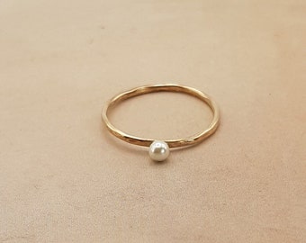 Ring Perla hammered with a freshwater pearl, Gold filled, Handmade, Rustic ring, Minimalist ring, Statement ring, Gift for her