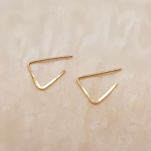 Earrings gold Triangle small, Triangle, Handmade, Gold filled, Minimalist, Delicate, Small earrings, Hoop earrings