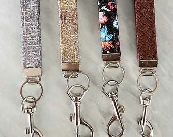 Add Key chain to your car trash bag