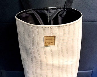 Vegan leather car trash bag, Waterproof car organizer, Car accessories for woman, Car Garbage Bag, Reusable Trash Bin, Car Litter Bag