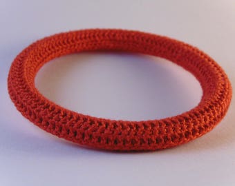 Crocheted bangle, Crochet bracelet, Minimalist crochet, Woven bracelet, Textile bangle, Textile jewelry, Woven bangles, Red bracelet